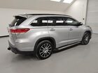 2018 Toyota Highlander Se Silver vin: 5TDKZRFH5JS538076 Damage: Right Running Board, Aftermarket, Acceptable 2018 Toyota Highlander Se Silver vin: 5TDKZRFH5JS538076 Damage: Right Running Board, Aftermarket, Acceptable