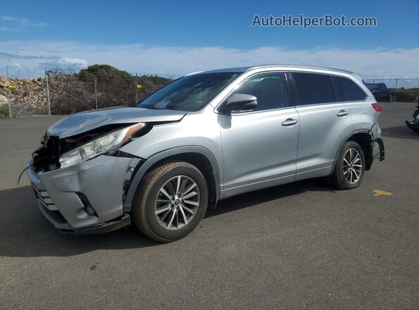 5TDKZRFHXHS522448 2017 TOYOTA HIGHLANDER Серебряный Передняя левая четверть