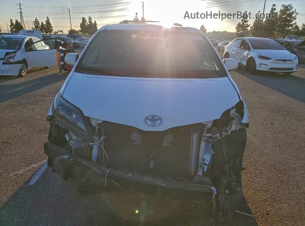 5TDXK3DC1GS722969 2016 TOYOTA SIENNA Белый Вид спереди