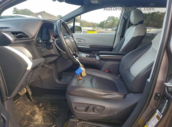 5TDXRKEC5MS048860 2021 TOYOTA SIENNA Серый Вид салона спереди