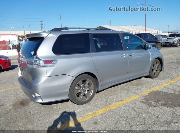 5TDXZ3DC1JS945788 2018 TOYOTA SIENNA Silver Задня права чверть