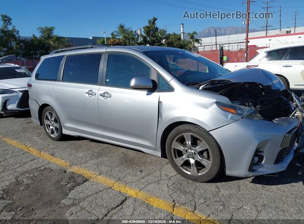 5TDXZ3DC1JS945788 2018 TOYOTA SIENNA Silver Передня права чверть