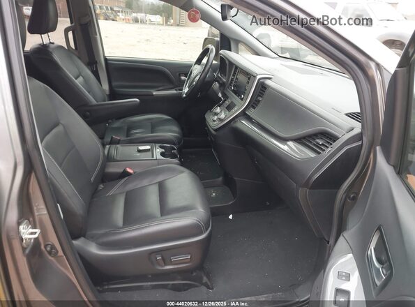 5TDXZ3DC2LS026210 2020 TOYOTA SIENNA Оранжевый Вид салона спереди
