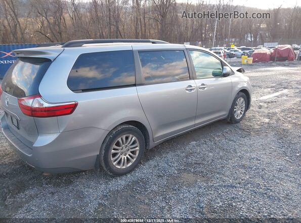 5TDYZ3DC2HS872588 2017 TOYOTA LE Серебряный Задняя правая четверть