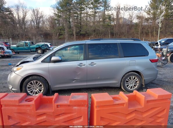 5TDYZ3DC2HS872588 2017 TOYOTA LE Серебряный Панорамный вид салона 360°