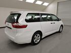 2016 Toyota Sienna Белый vin: 5TDZK3DC5GS700871 Damage: Rear Bumper/Cover, Heavy Scratch, > 12 Inches