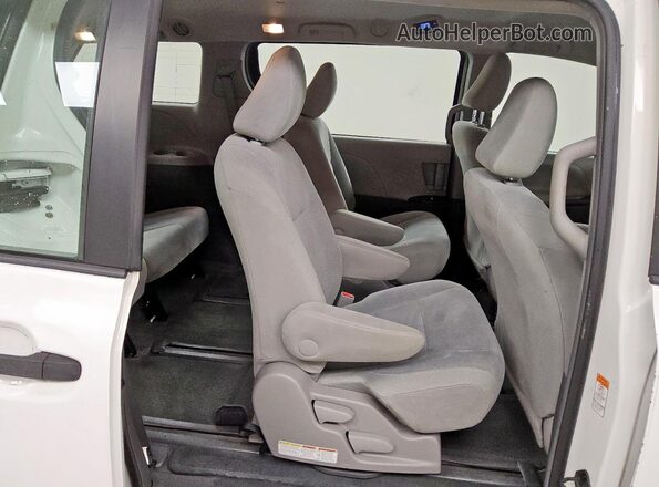 5TDZK3DC5GS700871 2016 TOYOTA SIENNA Белый Вид задней части салона