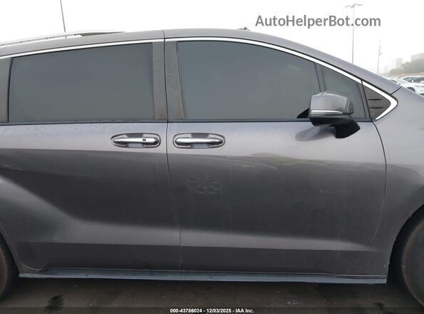 5TDZRKEC6NS096068 2022 TOYOTA LIMITED Серый Вид задней части салона