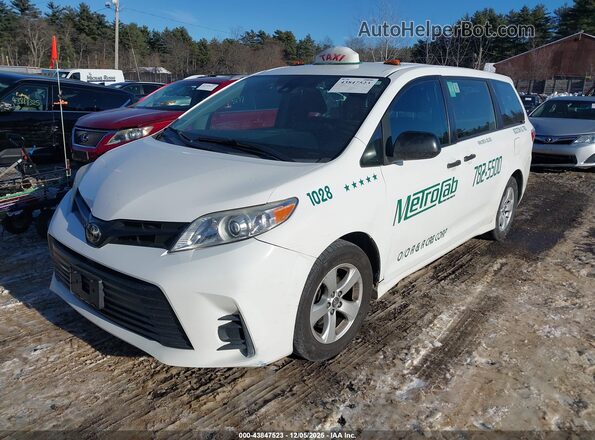 5TDZZ3DC8JS955596 2018 TOYOTA SIENNA Белый Передняя левая четверть