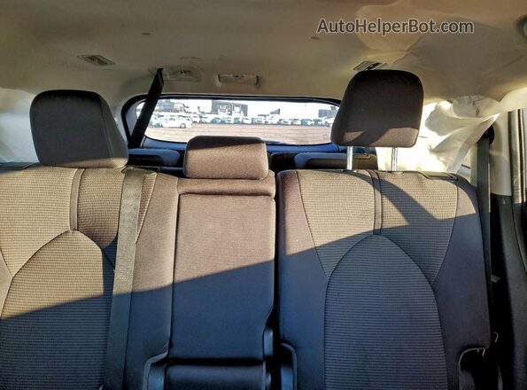 5TDZZRAH2LS007233 2020 TOYOTA HIGHLANDER Серебряный Вид задних сидений