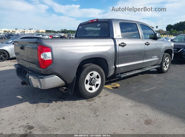 5TFDM5F15JX075627 2018 TOYOTA TUNDRA Серый Задняя правая четверть