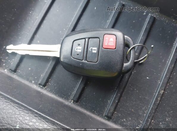 5TFEY5F12JX239263 2018 TOYOTA TUNDRA Белый Вид панели приборов