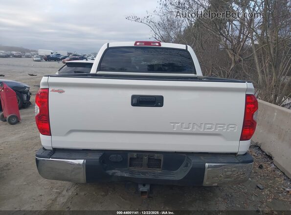 5TFEY5F12JX239263 2018 TOYOTA TUNDRA Белый 
