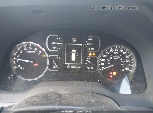 5TFEY5F12JX239263 2018 TOYOTA TUNDRA Белый Вид задних сидений