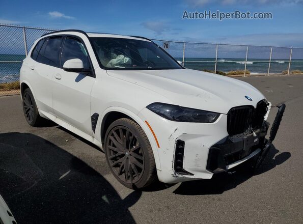 5UX13EU02S9Y76519 2025 BMW X5 Белый Передняя правая четверть