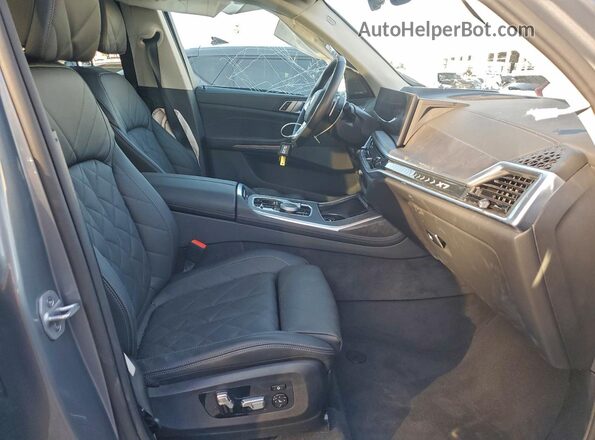 5UX23EM01S9Z23740 2025 BMW X7 Серый Вид салона спереди