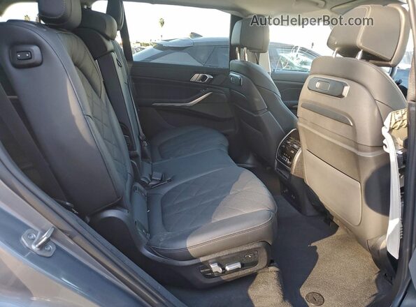 5UX23EM01S9Z23740 2025 BMW X7 Серый Вид задней части салона