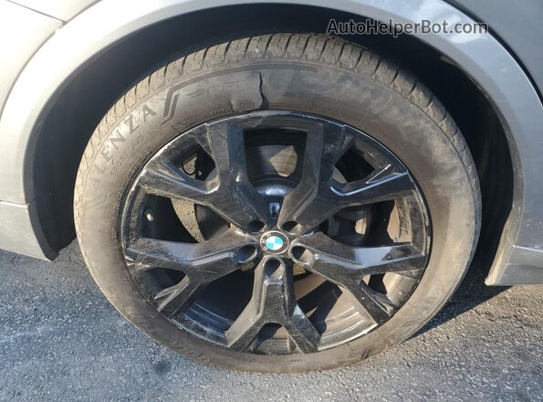 5UX23EM01S9Z23740 2025 BMW X7 Серый 