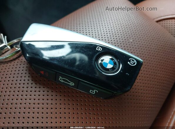 5UX23EM02R9S16477 2024 BMW X7 Black Вид панелі приладів