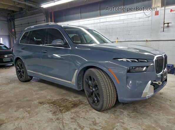 5UX23EM02R9V75831 2024 BMW X7 Gray Передня права чверть