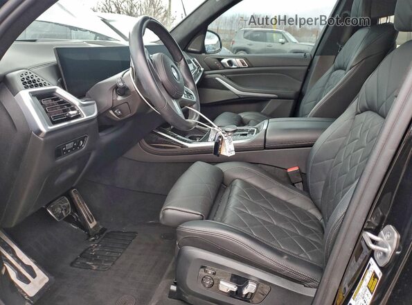 5UX23EM04P9P64302 2023 BMW X7 Black Widok wnętrza z przodu