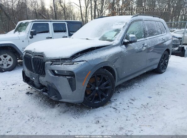 5UX23EM04P9R18295 2023 BMW X7 Gray Front left