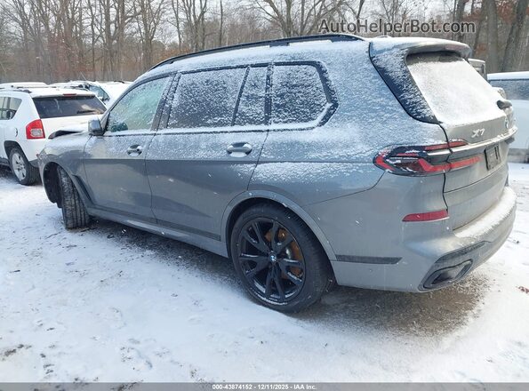 5UX23EM04P9R18295 2023 BMW X7 Gray Rear left