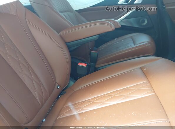 5UX23EM04P9R18295 2023 BMW X7 Gray VIN sticker view
