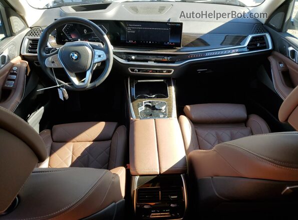 5UX23EM04R9U60129 2024 BMW X7 White Dashboard view