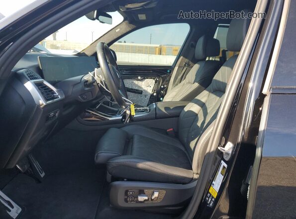 5UX23EM05P9R34957 2023 BMW X7 Black Vista interior delantera