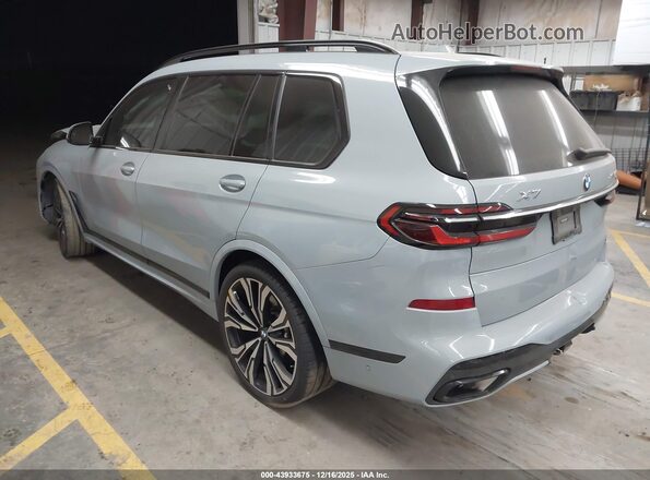 5UX23EM05P9R58577 2023 BMW X7 Blue Trasero izquierdo