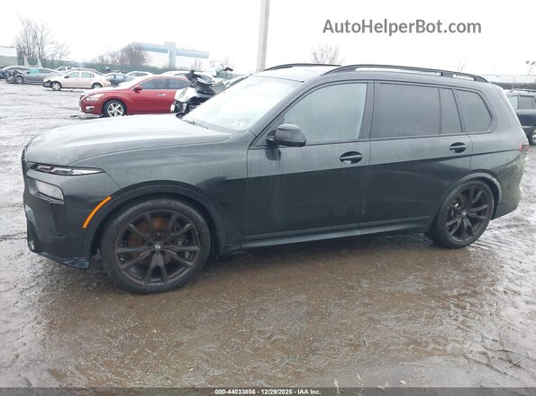 5UX23EM07S9X63640 2025 BMW X7 Black Przód lewy