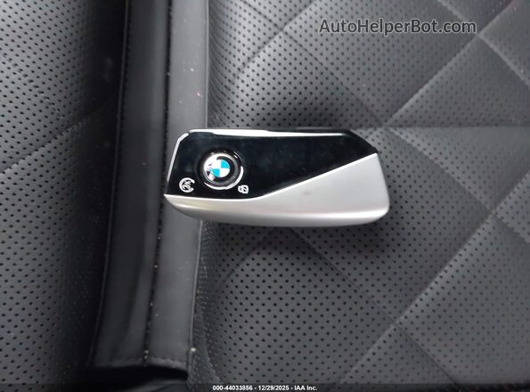 5UX23EM07S9X63640 2025 BMW X7 Black Widok deski rozdzielczej