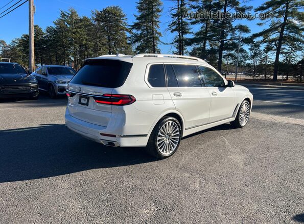5UX23EM09P9P49780 2023 BMW X7 White Передня права чверть