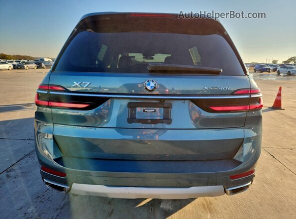 5UX23EM09P9R44777 2023 BMW X7 Gray Widok z tyłu