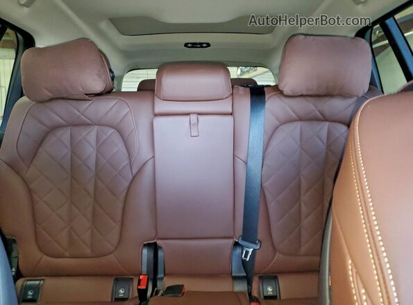 5UX23EM09R9W02457 2024 BMW X7 Black Հետևի նստատեղերի տեսք
