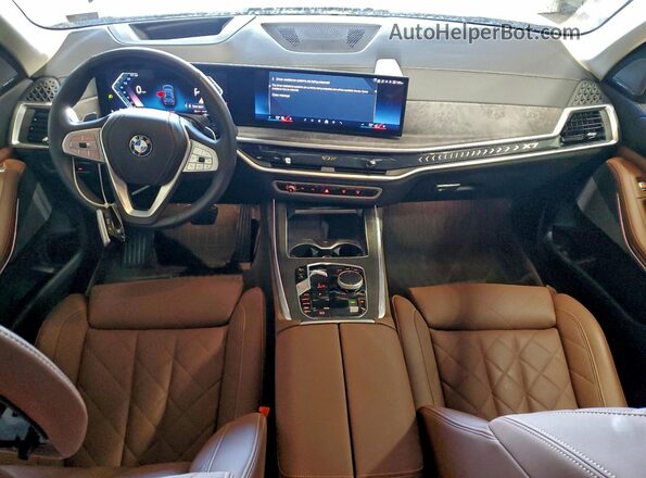 5UX23EM09R9W02457 2024 BMW X7 Black Առջևի վահանակի տեսք