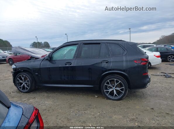 5UX23EU01T9055997 2026 BMW X5 Черный Панорамный вид салона 360°