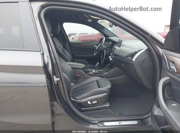 5UX2V1C05M9F04672 2021 BMW X4 Черный Вид салона спереди