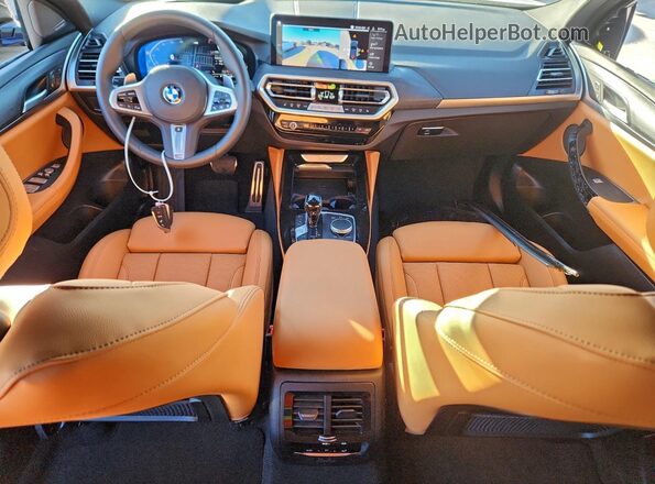 5UX33DT08S9118141 2025 BMW X4 Синий Вид панели приборов