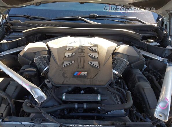 5UX33EM04P9R84981 2023 BMW X7 Beige უკანა ხედი