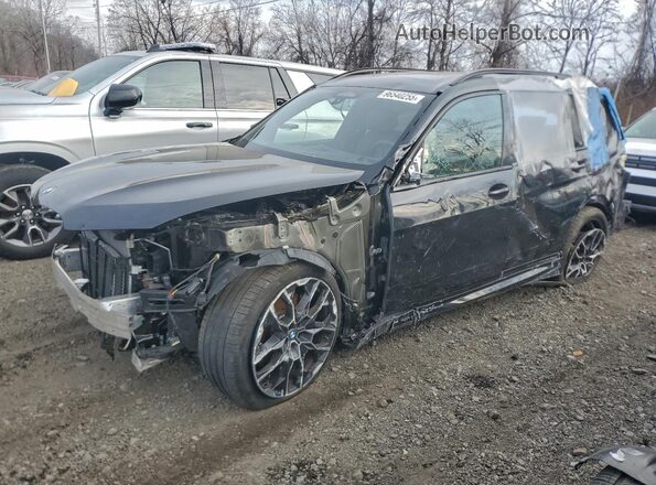 5UX33EM09T9018975 2026 BMW X7 Черный Передняя левая четверть