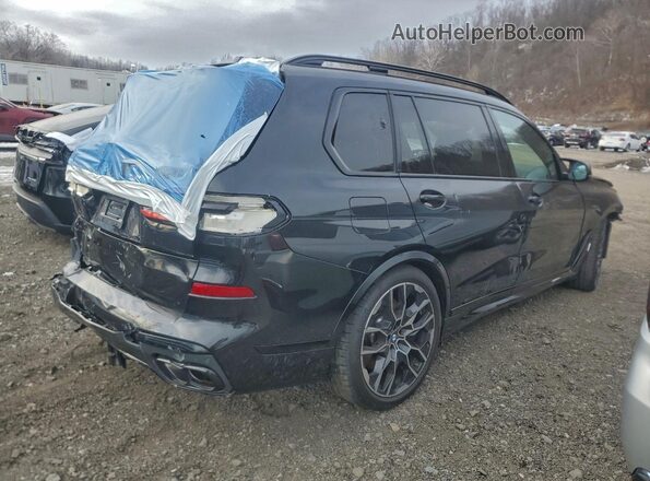 5UX33EM09T9018975 2026 BMW X7 Черный Задняя правая четверть