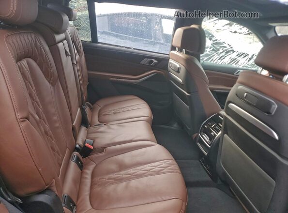 5UX33EM09T9018975 2026 BMW X7 Черный Вид задней части салона