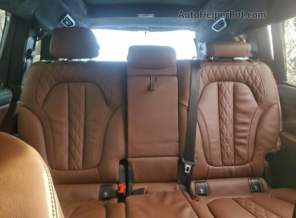 5UX33EM09T9018975 2026 BMW X7 Черный Вид задних сидений
