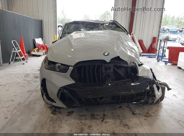 5UX33EX00R9T01236 2024 BMW X6 Gray Widok deski rozdzielczej