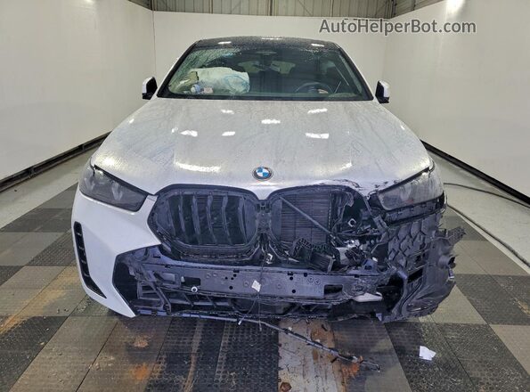 5UX33EX07R9T44164 2024 BMW X6 White Вид спереду