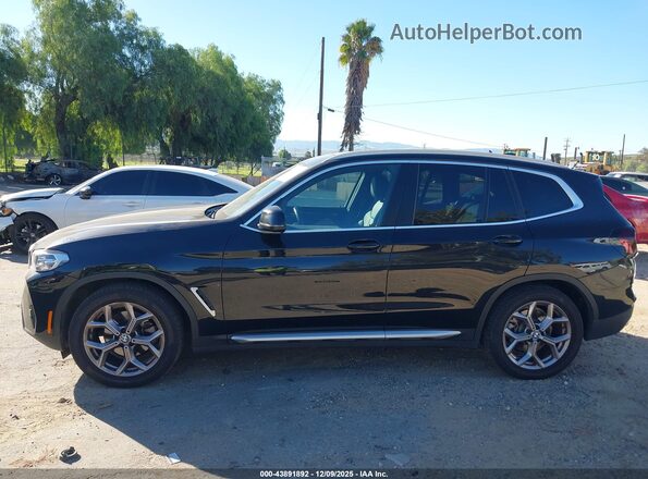 5UX43DP02N9J97616 2022 BMW X3 Black Widok wnętrza 360 stopni