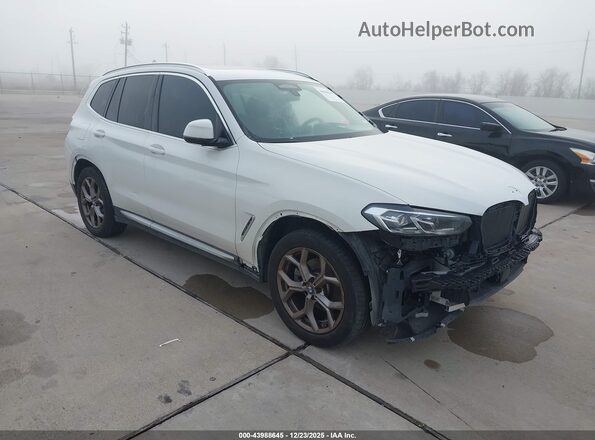 5UX43DP07R9V46677 2024 BMW X3 White Delantero derecho