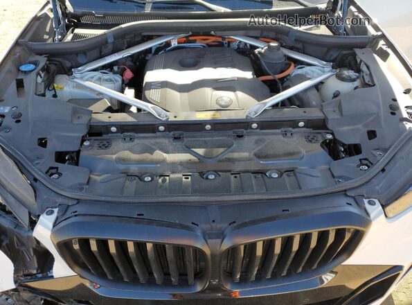 5UX43EU02R9U94501 2024 BMW X5 Белый Вид подкапотного пространства
